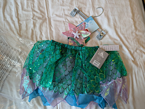 Bnwt disney store - store, little